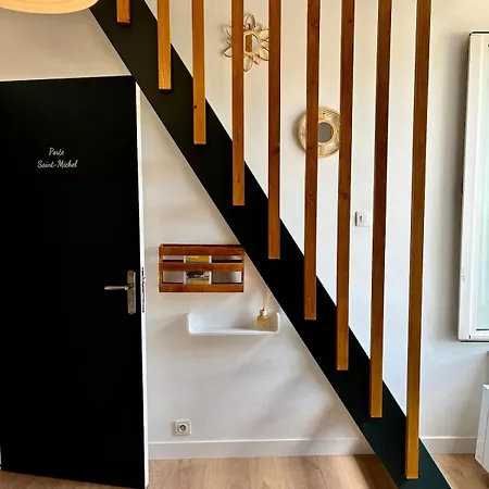 Apartment Mezzanine Porte Saint-michel